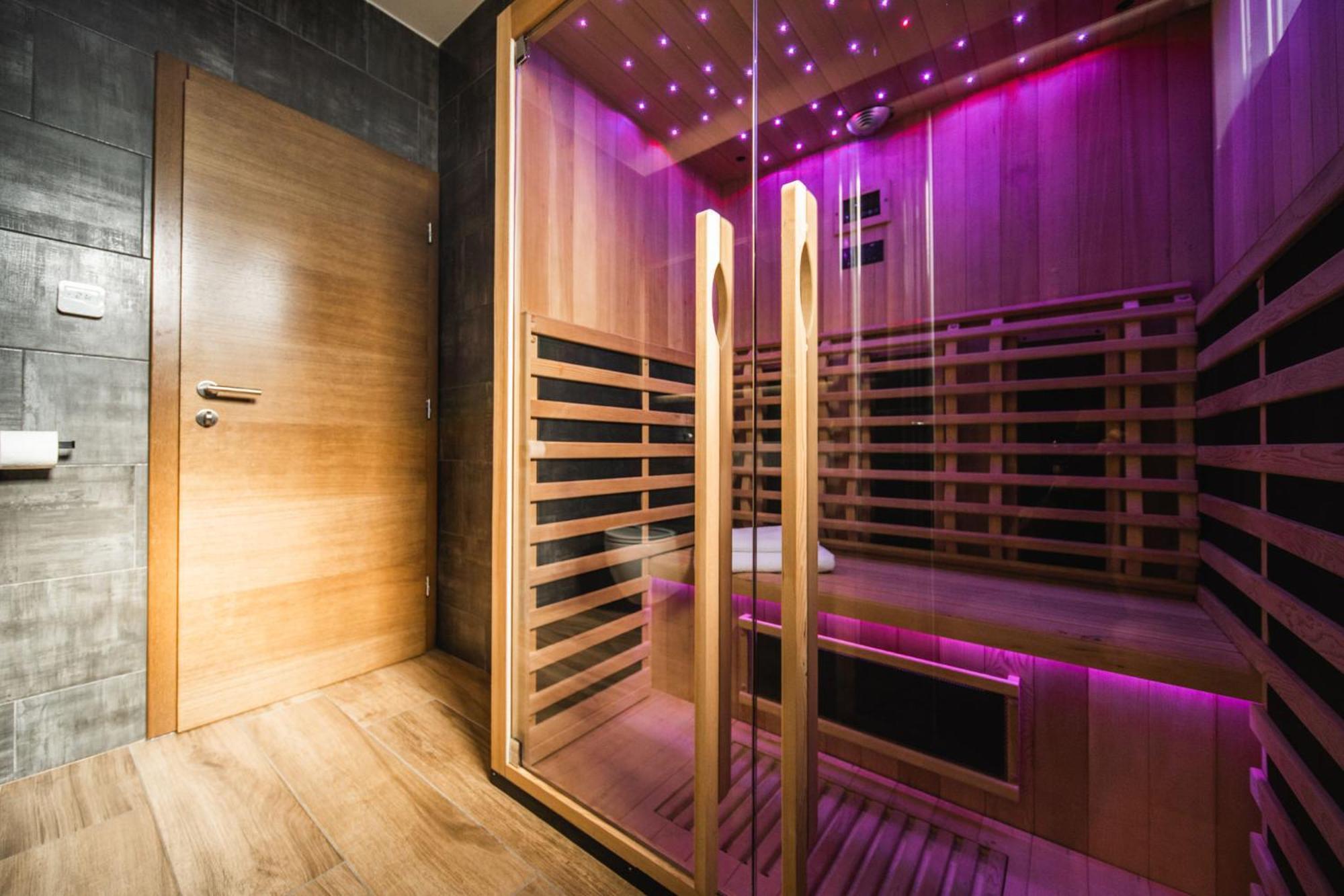 K Relax Place, Varazdinske Toplice, Modern Home With Sauna, Jacuzzi, Wifi Bagian luar foto