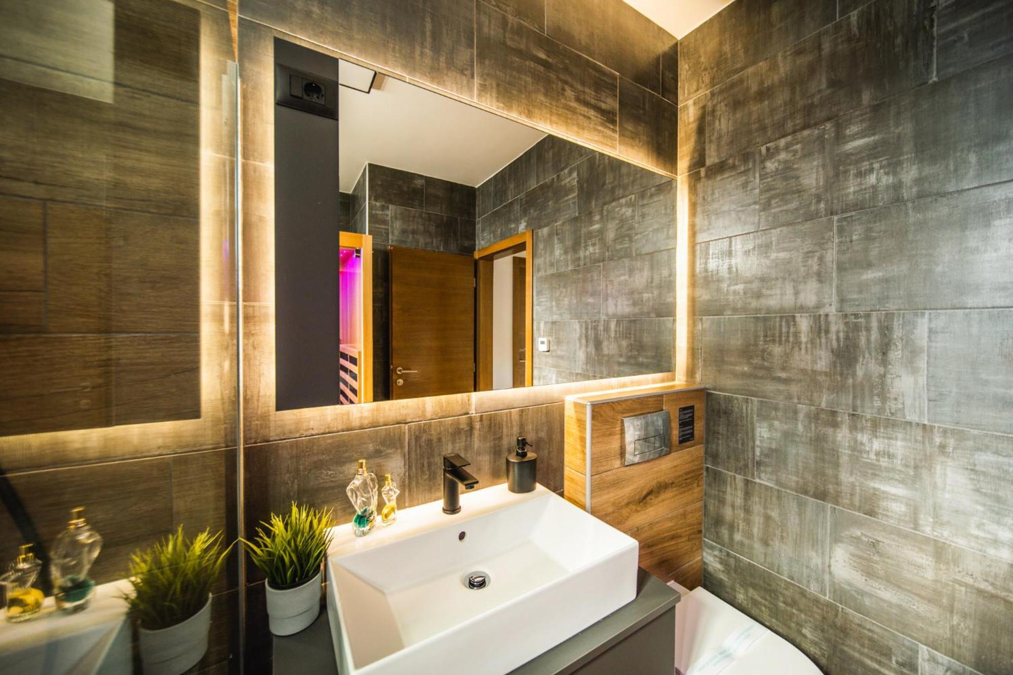 K Relax Place, Varazdinske Toplice, Modern Home With Sauna, Jacuzzi, Wifi Bagian luar foto